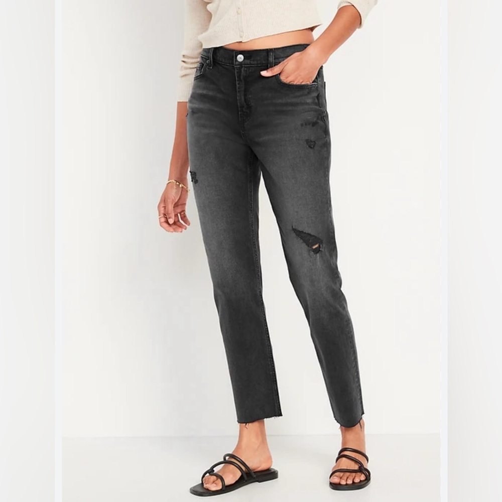 Old Navy Plus Size Black Ripped Mid Rise Boyfriend Raw Hem Ankle Jean NWT